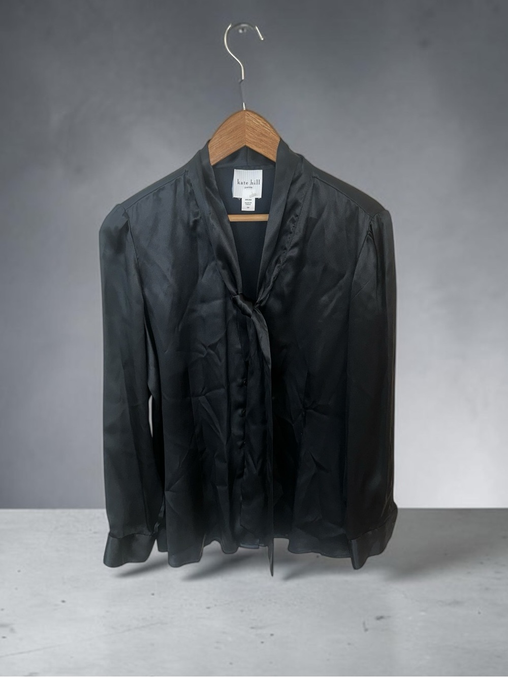 Kate Hill Silk Button Down Classic Tie-Neck Detail Black Blouse Size 12 P